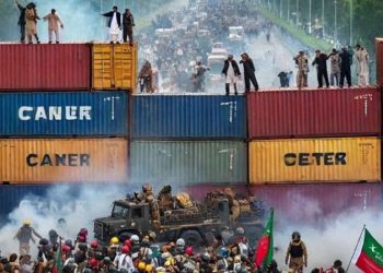 Pakistan seals off capital, blocks cellphones ahead of protest by jailed ex-PM Imran's party