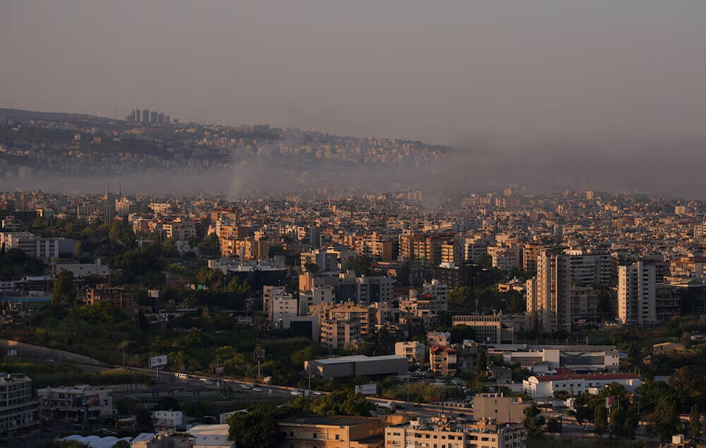  Smoke billows, amid the ongoing hostilities between Hezbollah and Israeli forces, as seen from Sin El Fil, Lebanon October 9, 2024. Photo: Reuters 