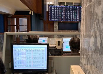 KSE-100 hits record high, surges past 87,000 amid energy sector rally