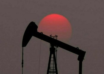 Brent crude falls $4 a barrel on easing supply fears