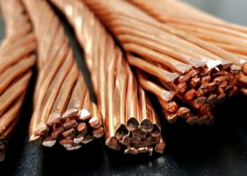 Copper edges up at end of see-saw week