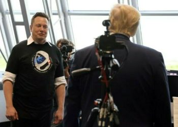 Elon Musk promises to award $1mn each day to a signer of his petition