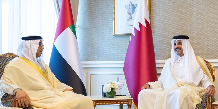 Emir of Qatar, Sheikh Mansour discuss brotherly relations in Doha