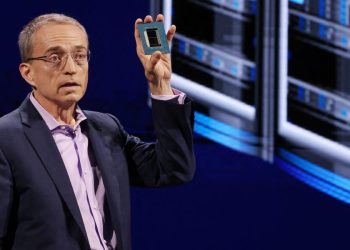 Intel is seeking an investor for a stake in its Altera chip unit, CNBC reports
