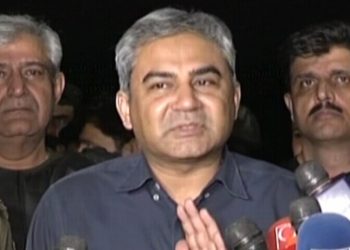 Interior minister vows strict action after day of clashes between Islamabad police, PTI protesters