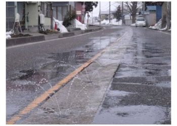 Japan Uses Sprinklers that Spray Warm Water to Melt the Snow on the Roads