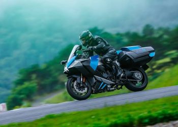Kawasaki Rolls Out First Hydrogen-Powered Motorcycle
