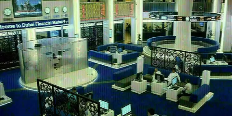 Major Gulf markets mixed on weak oil, ahead of earnings