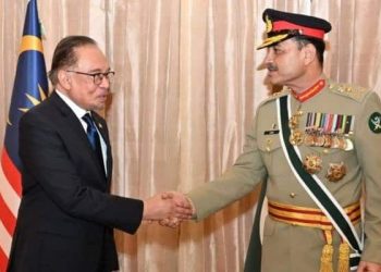 Malaysian PM Praises Pakistan Army’s Contribution to Regional Peace