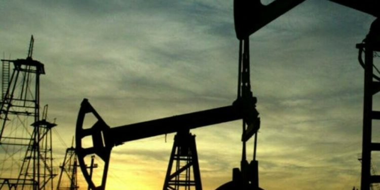 Oil prices edge lower, US crude stockpiles fall - Markets