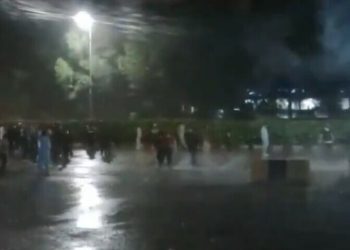 PTI supporters flock to D-Chowk as heavy rain dampens impact of police’s tear gas shelling