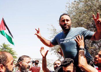 Palestinian activist wins prize for peaceful resistance against Israel