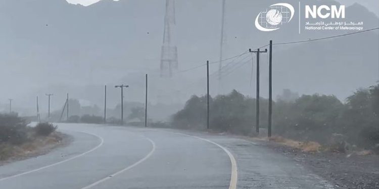 Parts of UAE experience heavy to moderate rainfall