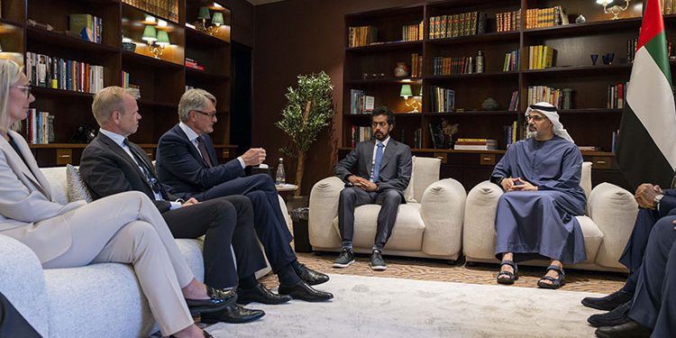 Sheikh Khaled meets with CEOs of leading Norwegian companies in Oslo