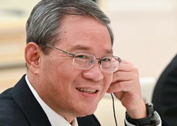 Vietnam, China sign 10 documents during Chinese Premier’s visit to Hanoi