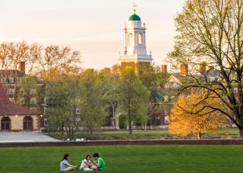 5 of the top business schools enrolled fewer minorities in the year since affirmative action was overturned