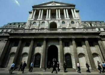 Bank of England warns of risks from rise in global trade barriers