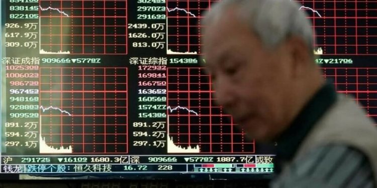 China stocks log biggest weekly loss since July as output, home price data disappoints