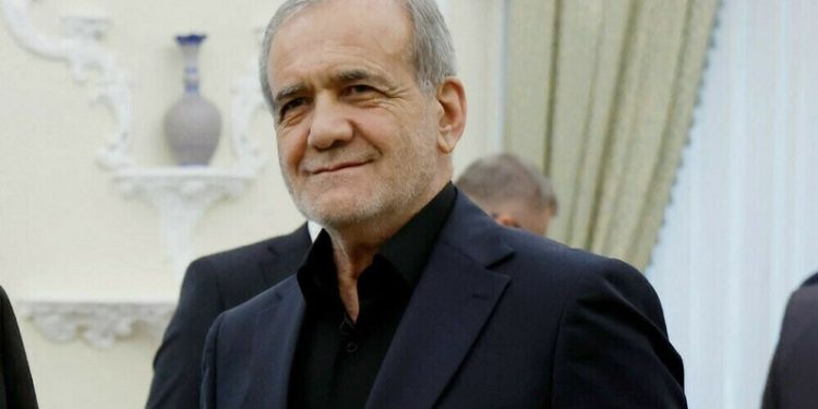 Iran president visits Sistan-Baluchistan