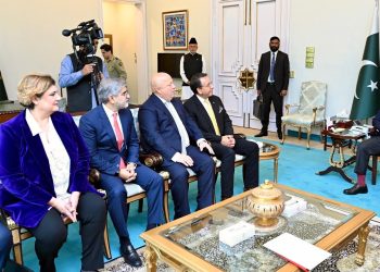 PM Shehbaz, VEON Group discuss IT and 5G expansion in Pakistan