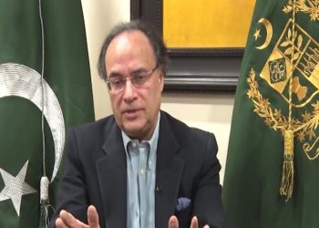 Pakistan discusses $7bn bailout reform agenda with IMF in unusual talks