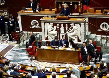 French government felled in no-confidence vote, deepening political crisis