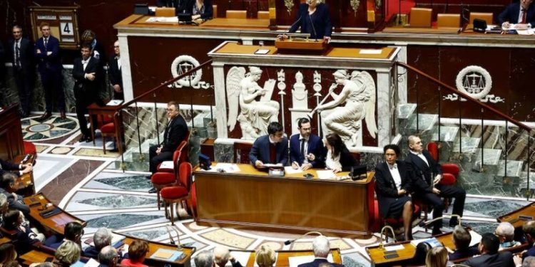 French government felled in no-confidence vote, deepening political crisis