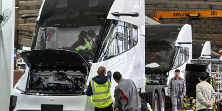 Chinese firms take on EV truck challenges