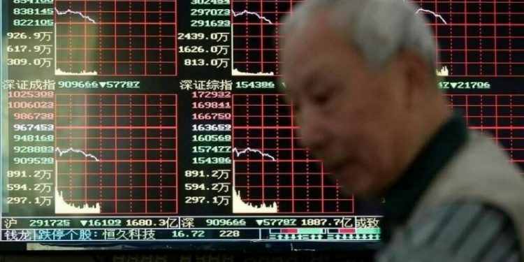 China stocks slide as policy pledges fail to impress investors