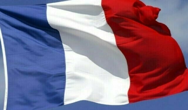 French bonds hold steady ahead of make-or-break vote