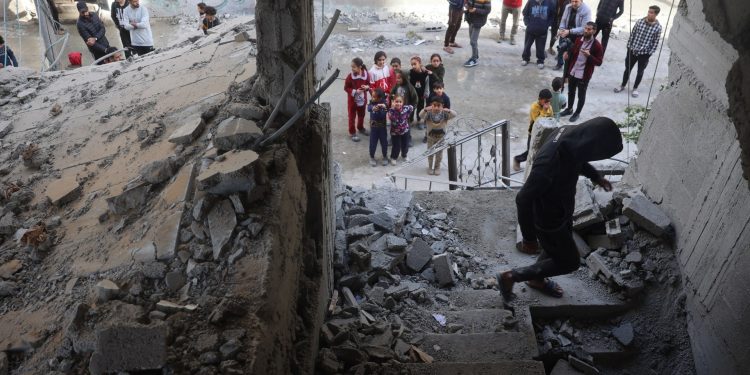 Israeli attacks on Gaza residential areas kill at least 29