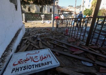 Israeli forces storm into Gaza hospital, expel some staff, displaced people, its director says