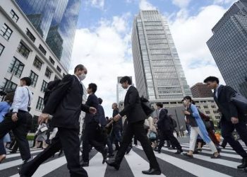 Japan Introduces 4-Day Work Week for Employees to Increase Birth Rate