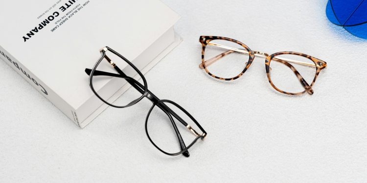 Lenslo Wins Brand of the Year at FPCCI Achievement Awards 2024