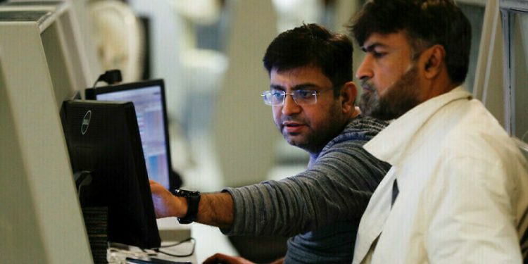 PSX recovers as buying momentum returns, KSE-100 up over 1,100 points