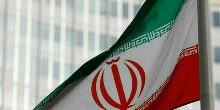 Scrambling to save energy, Tehran turns off highway lights