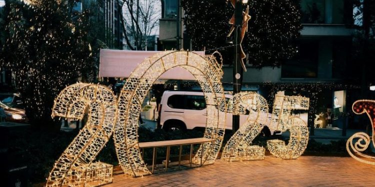 small steps and consistency can lead you to your goals in 2025 photo pexels