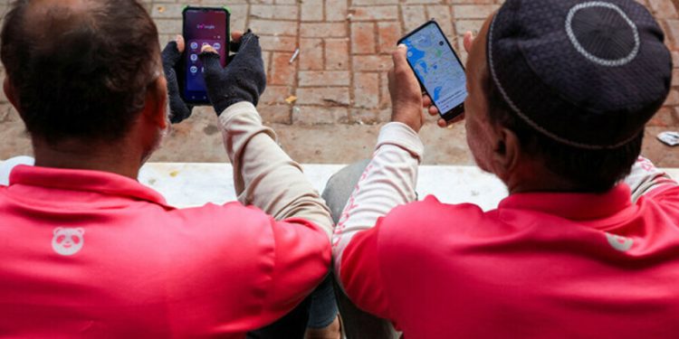 ‘Creeping coup’: In Pakistan, lack of internet access is costing livelihoods - Pakistan