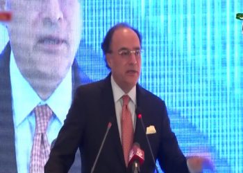 ‘Moving in the right direction’: Aurangzeb highlights economic progress