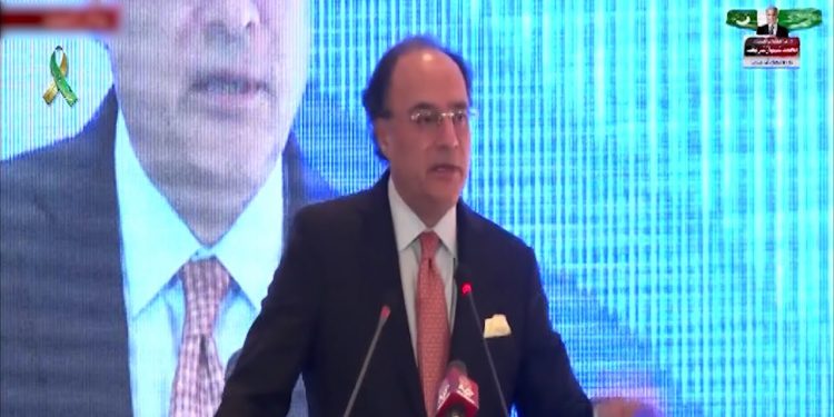 ‘Moving in the right direction’: Aurangzeb highlights economic progress