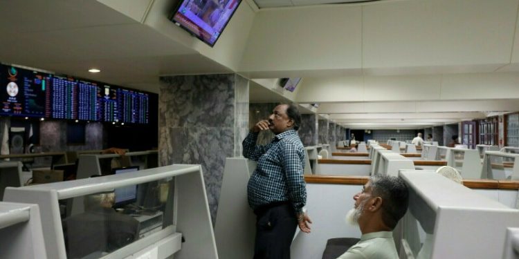 Selling continues at PSX, KSE-100 closes over 1,500 points down