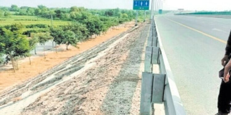 Bike patrol to prevent theft of fences along country’s motorways