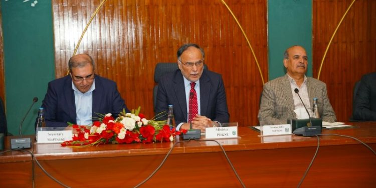 Gwadar Port: Planning minister seeks marketing templates, packages for ‘cost-effective’ trade routes