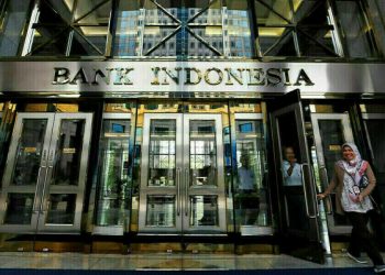 Indonesia central bank says intervenes as rupiah falls