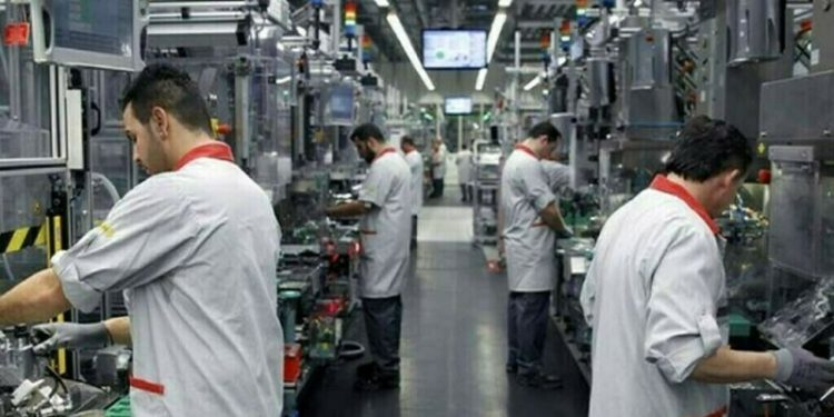 Japan November machinery orders beat forecast on strong factory investment