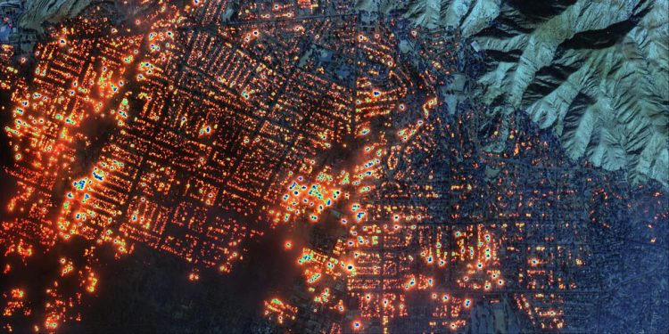 Los Angeles struggles to contain disaster as 5th wildfire breaks out in the Hollywood Hills