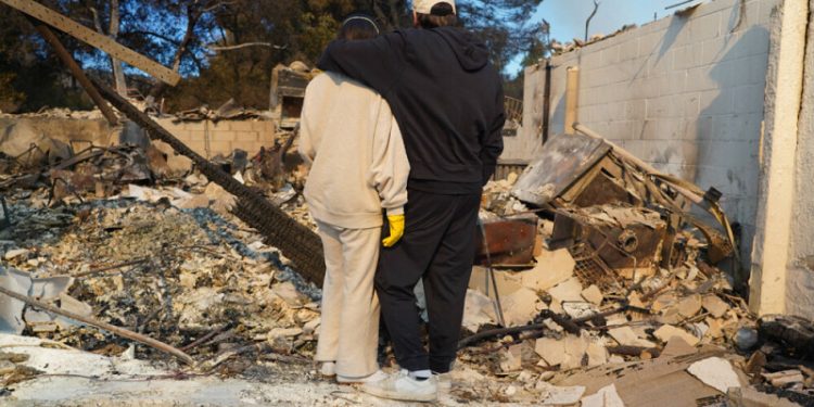 Los Angeles wildfires spark insurance anxiety among victims