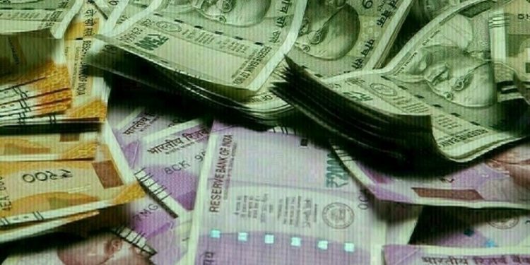 Mini relief for Indian rupee not likely to stick; US jobs data awaited