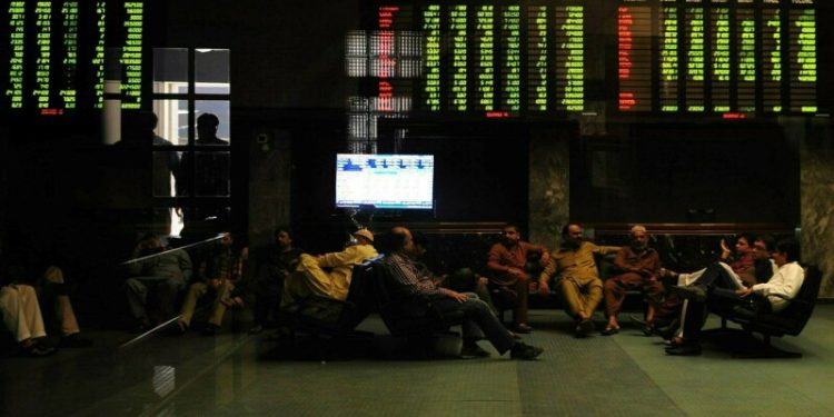 Positivity returns to PSX, KSE-100 gains over 900 points