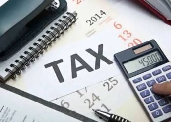 Salaried Class Pays Three Times More Tax than Exporters in First 6 Months